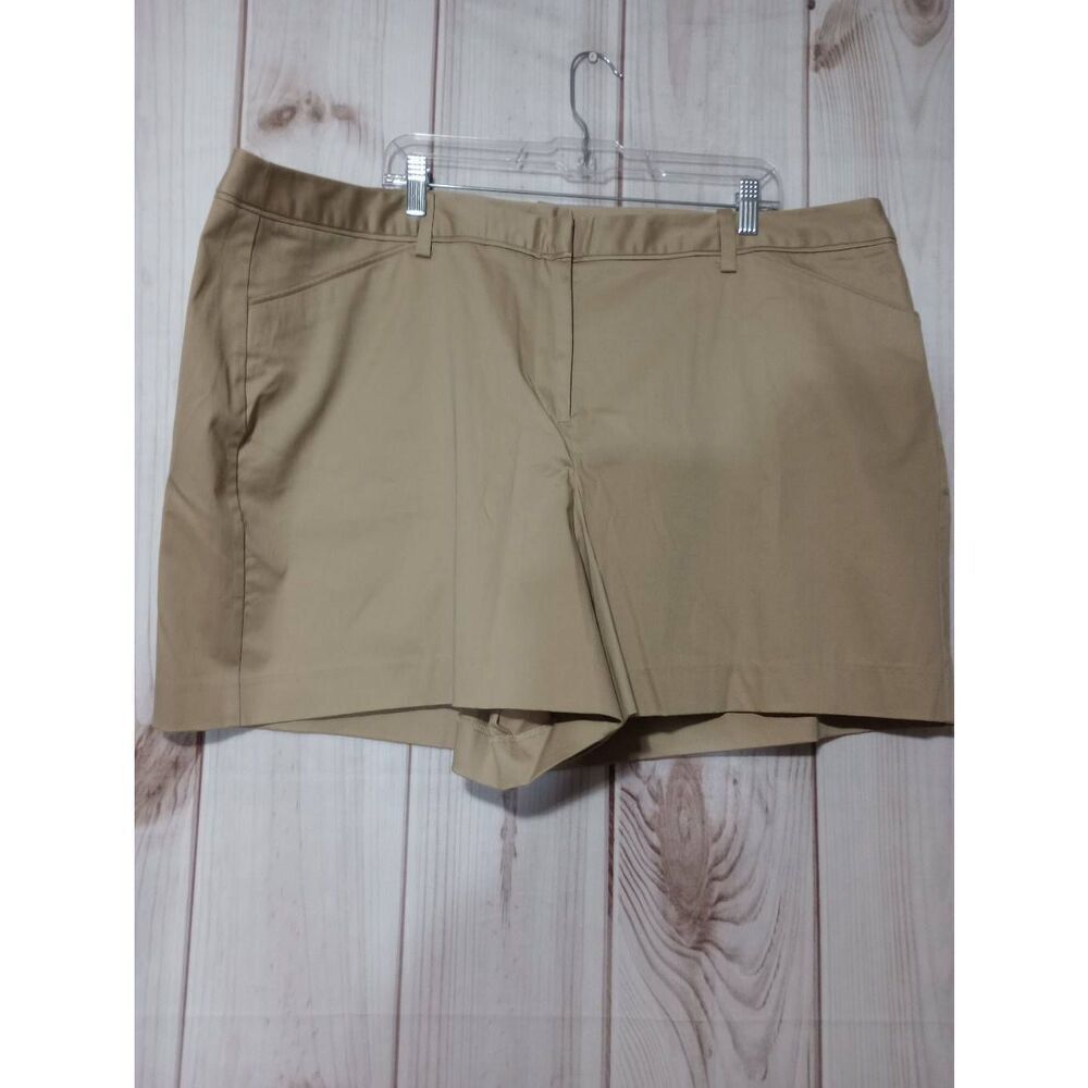 Lane Bryant Shorts Ladies 26 Khakis